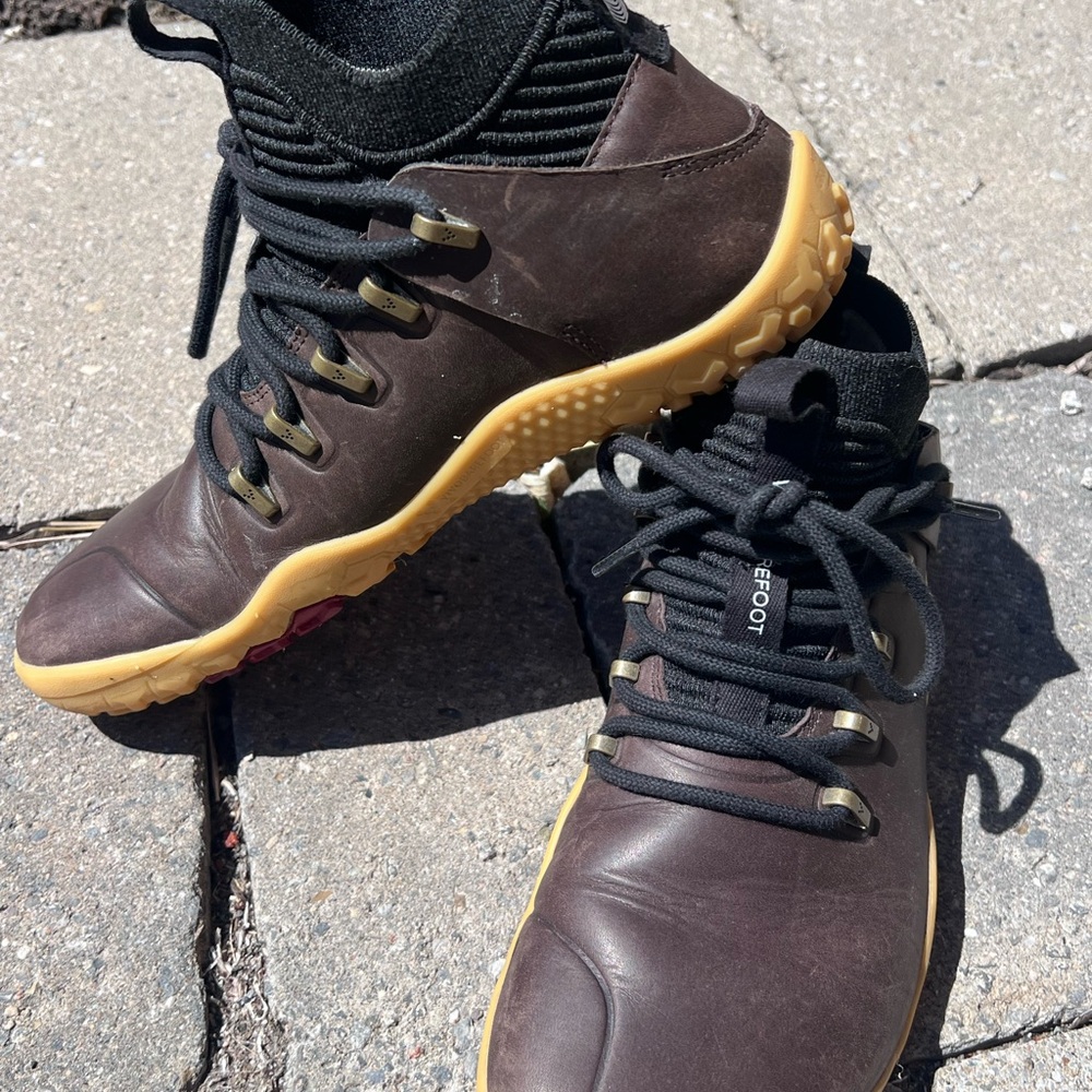 Vivo Barefoot Brown Leather Trail Boots with Yellow Gum Sole size 7 men’s